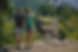Dos turistas divisan la Ciudad Perdida de Santa Marta Colombia